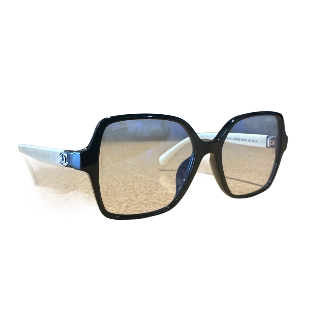 CHANEL SQUARE GLASSES BLACK/WHITE