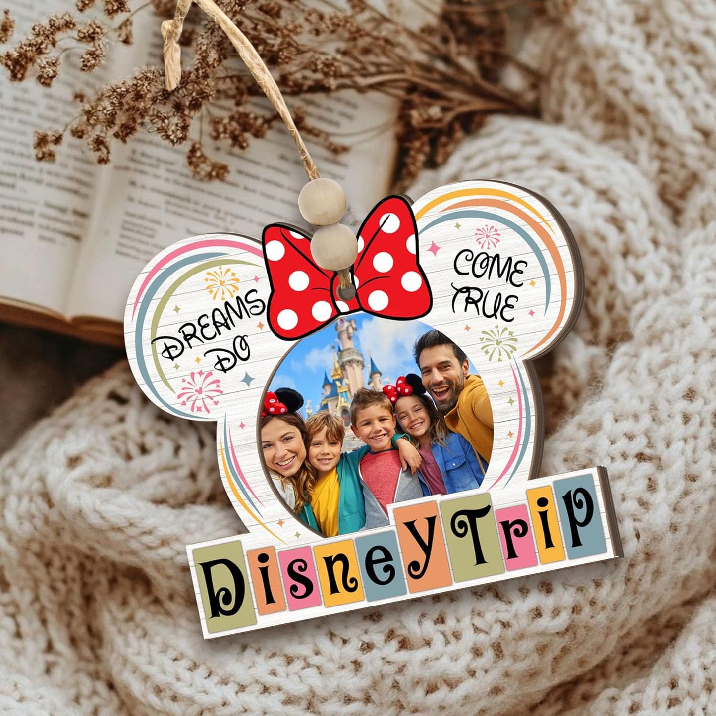 Adorno de Madera para Fotos de Viaje de Vacaciones Familiares – Orejas con Diseño de Lazo, "Dreams Do Come True" Recuerdo de Vacaciones Familiares del Reino Mágico, Decoración Rústica Navideña con