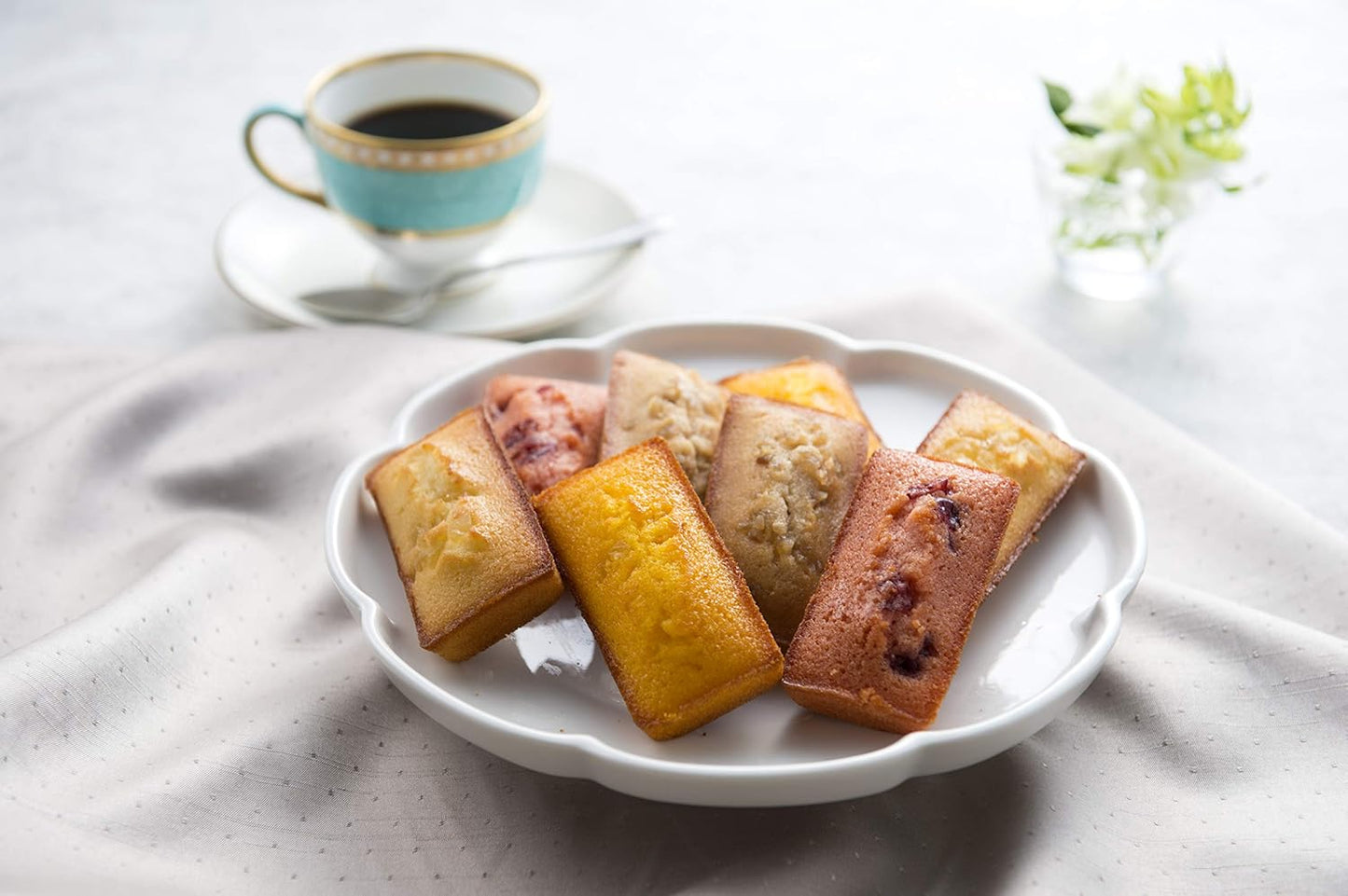 Gift Candy Baked Goods Assortment Patisserie Ginza Senbiki-ya Ginza Fruit Financier A (8 Pieces)