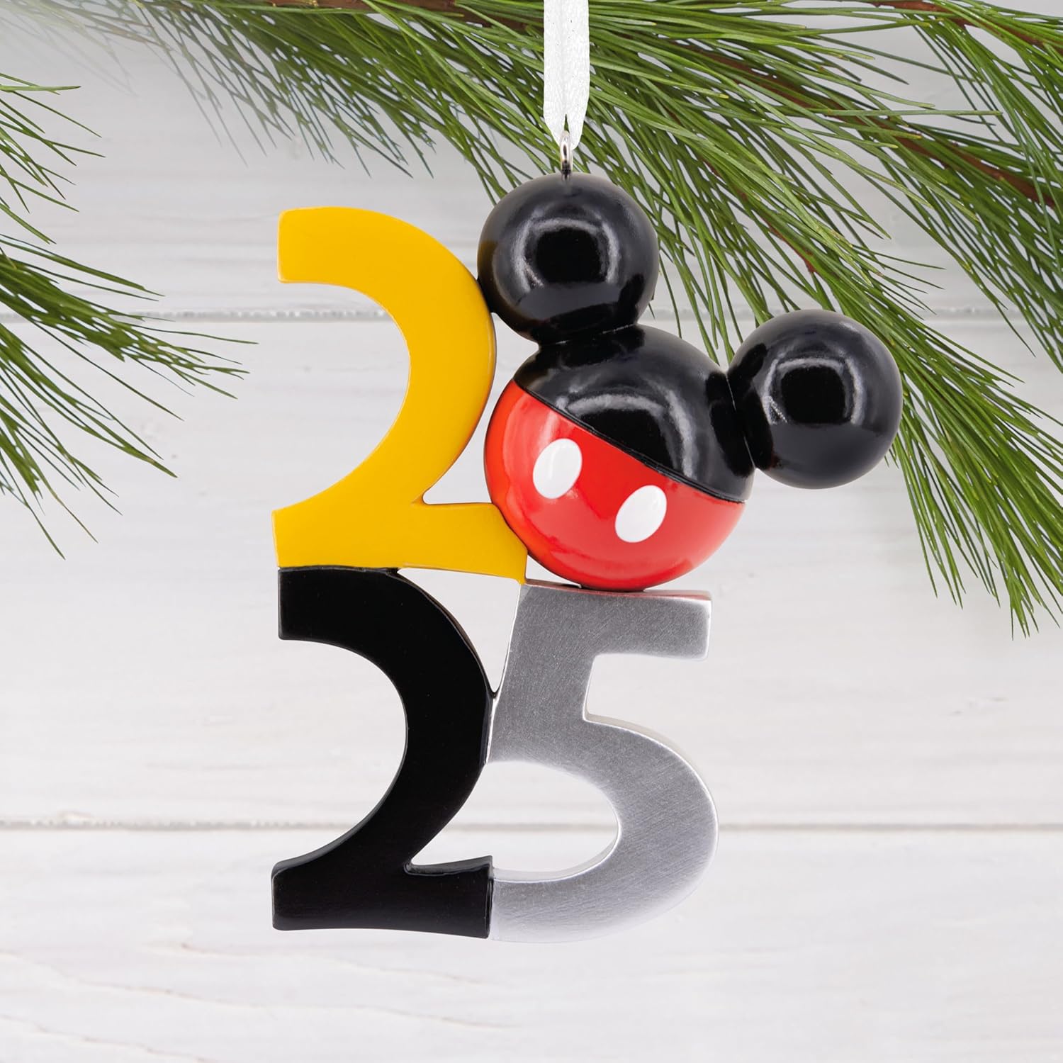 Hallmark Disney Mickey Mouse Icon 2025 Adorno Navideño Colgante, Regalos para Fans de Disney