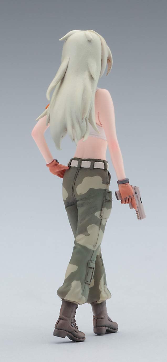 Hasegawa Egg Girls Collection No.11 1/20 Lucy McDonnell (Army) w/Fuse 500 Resin Figure & Non-Scale Plastic Model SP423