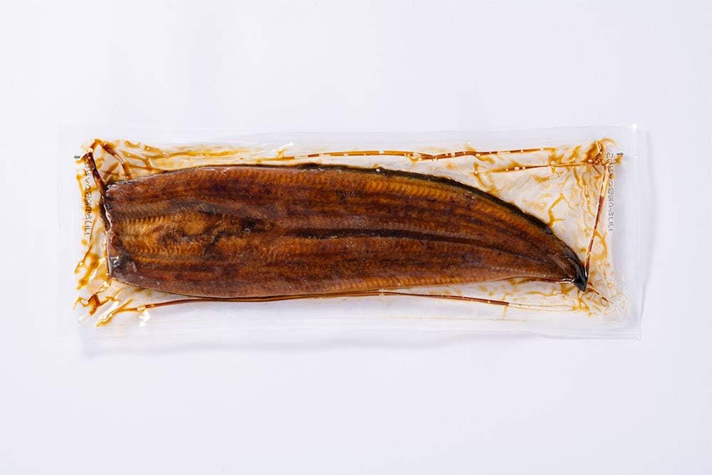 Osaki-cho Eel Processing Association, Kabayaki Eel, Made in Kagoshima Prefecture, 4.9 oz (140 g) x 4 Tails, Attached Sauce, 0.3 fl oz (10 ml) x 8 Bags, Comes in a Special Gift Box, For Gifts,