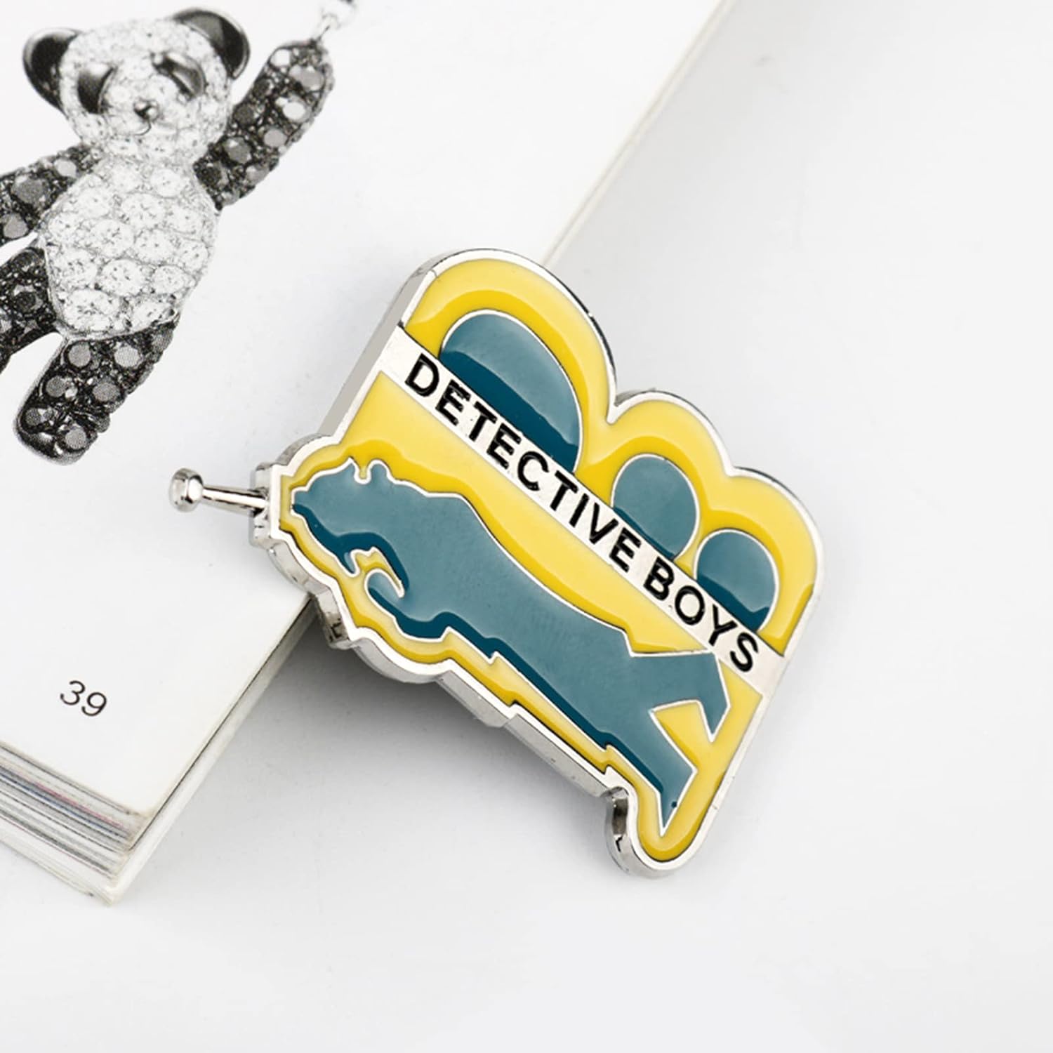 Cosplay Badge Detective Badge Boys Detective Badge Communicator Anime Alloy Brooch Play Costume Cosplay Props Accessories Gift Boys Girls Kids Unisex Clasp with 2pcs