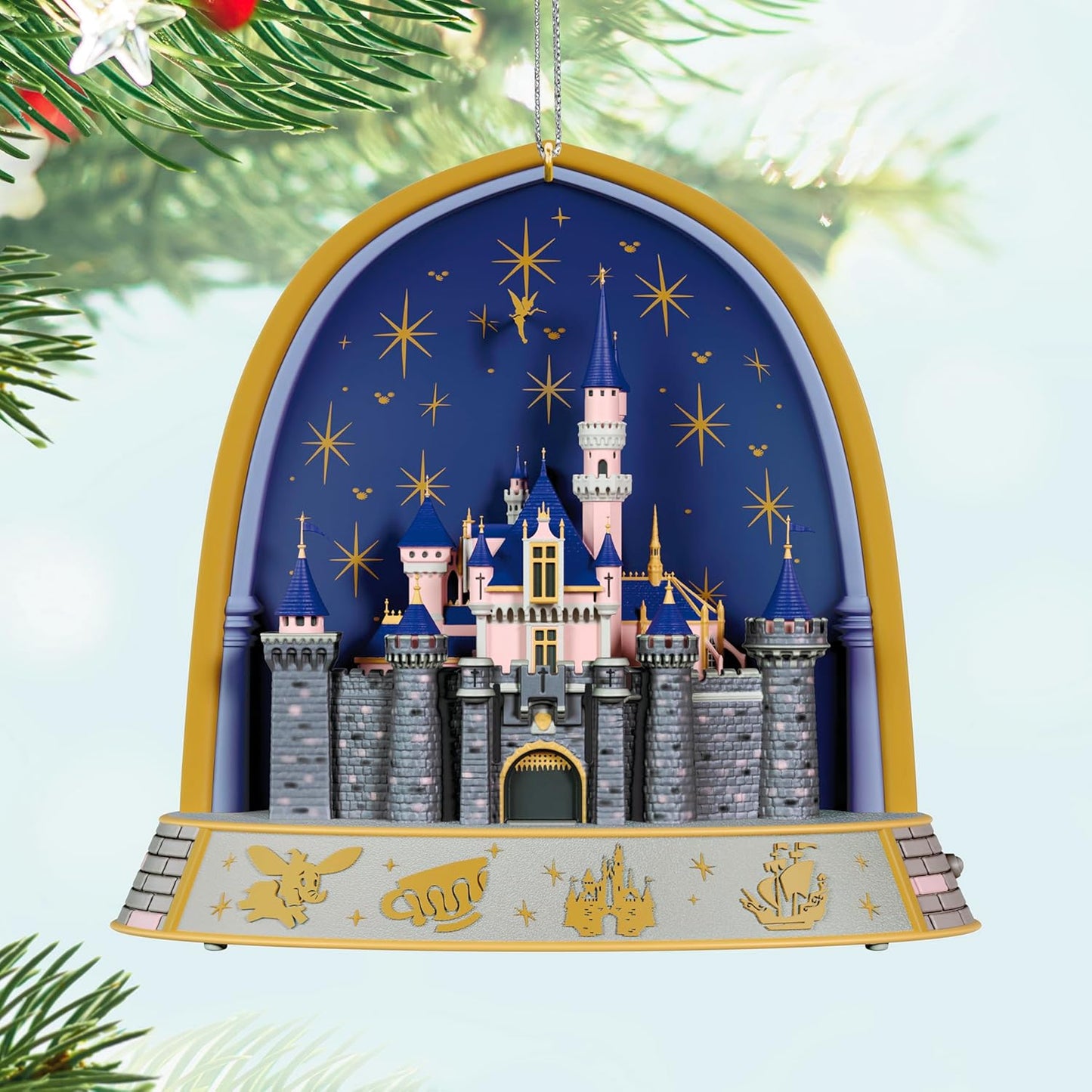 Hallmark Keepsake Adorno de Navidad Disney 2025, Celebración Mágica Musical del 70 Aniversario de Disneyland con Luz, Castillo de La Bella Durmiente