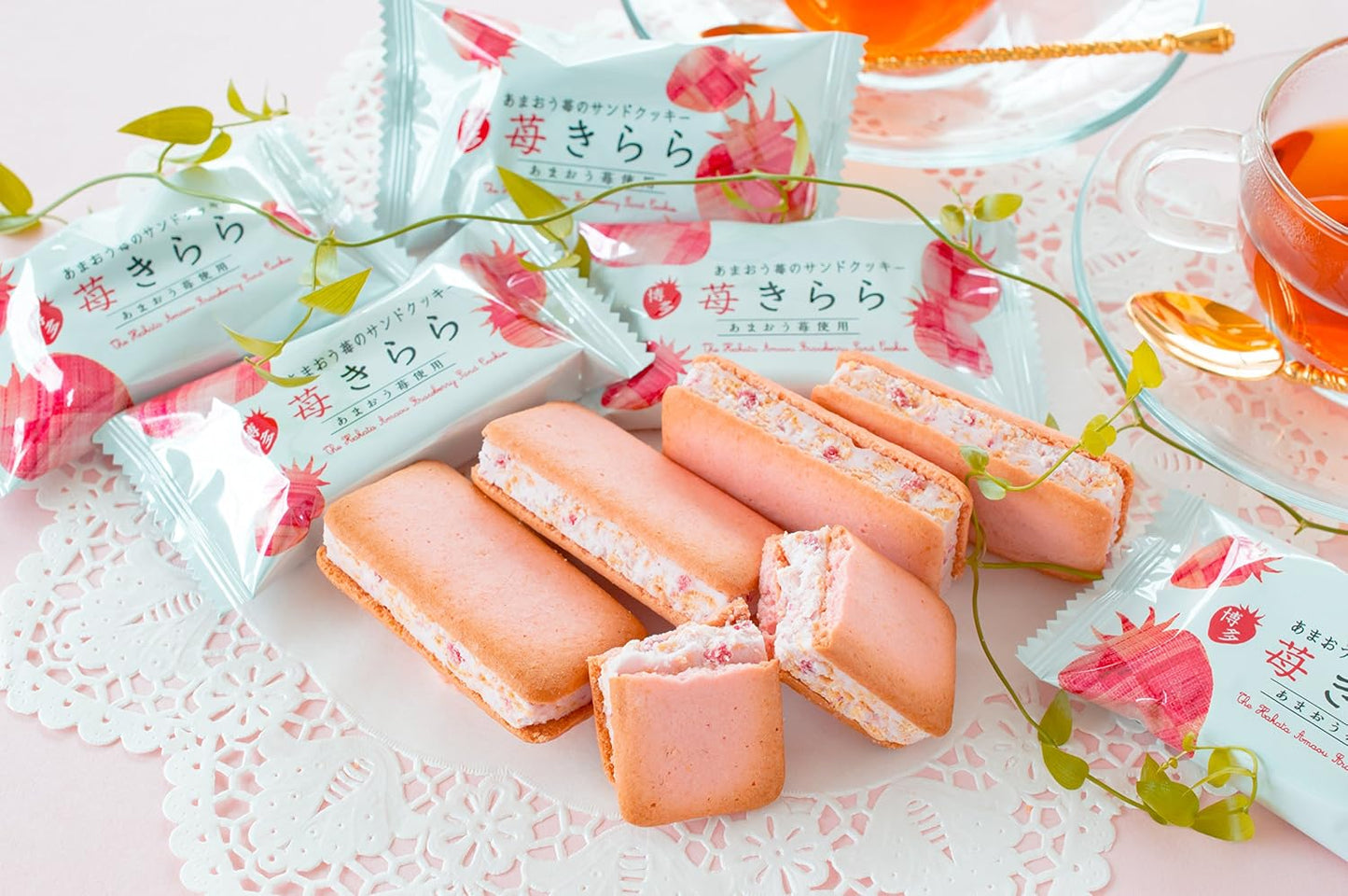 Hakata Fuu-Bi-An Strawberry Kirara 10-Piece Pack