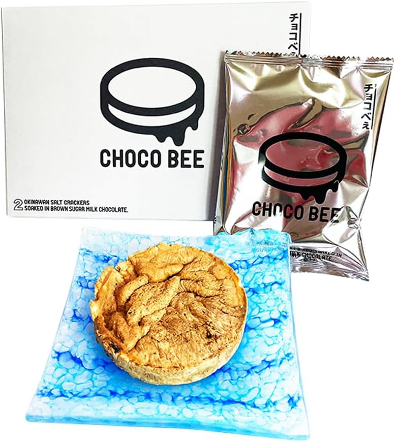Okinawa Souvenir Snacks, Chocolate, Salt Crackers, Brown Sugar Milk Chocolate, Sweet, Salty, Moist and Crispy, Choco Bee, 2 Pieces, Refrigerated (April to October)