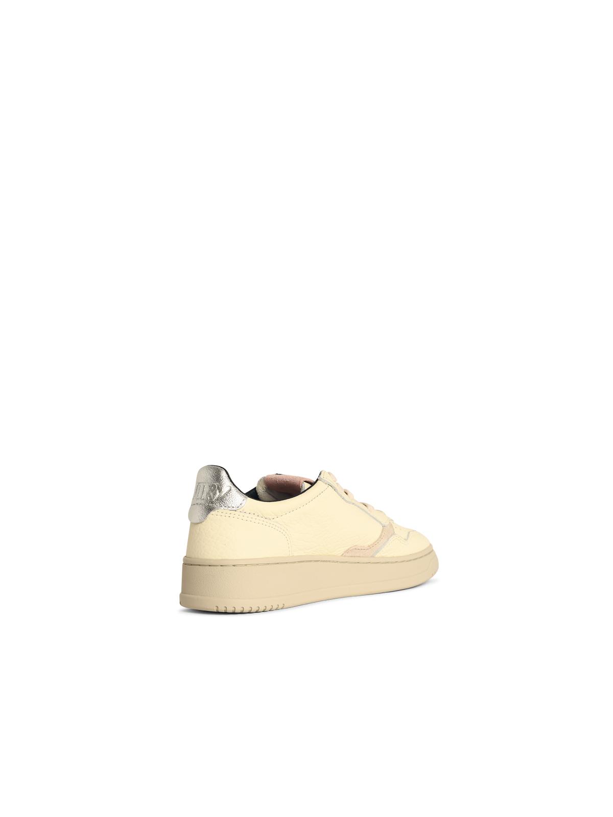Autry 'Medalist Low' SilverおよびPowder Learスニーカー - Image 3