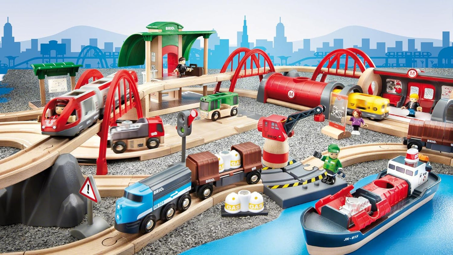 Brio 33052 Rail & Road Deluxe Set, Ages 3 and Up (Toy, Wooden Toy, Wooden Rail, Rail Set, Gift (Birthday/Christmas))