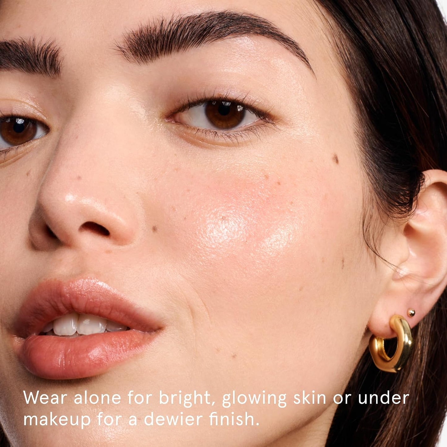 Glossier Futuredew - Hydrating Makeup Primer, Highlighter & Skincare Serum + Nourishing Oils & Plant-Based Extracts - Enhancing Dewy Sun-Kissed Skin Glow, Up to 12Hr Longwear, Non-Comedogenic, 1fl oz