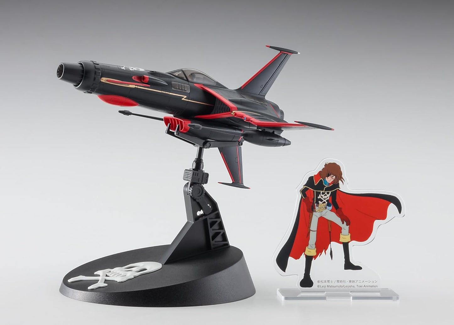 Hasegawa 64807 Creator Works Series Space Pirate Captain Harlock Space Wolf SW-190 Harlock Custom w/Acrylic Stand, 1/72 Scale Plastic Model