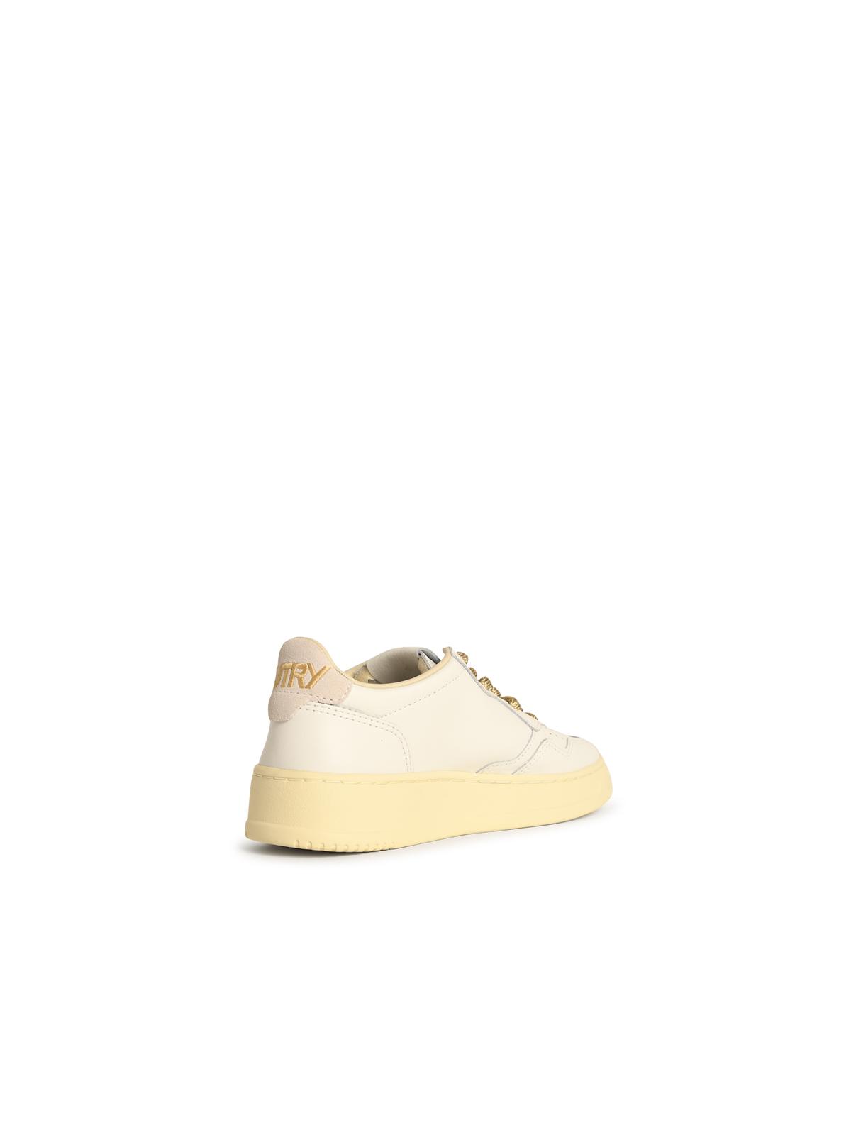 Autry 'Medalist Low' White And Gold Learスニーカー - Image 3
