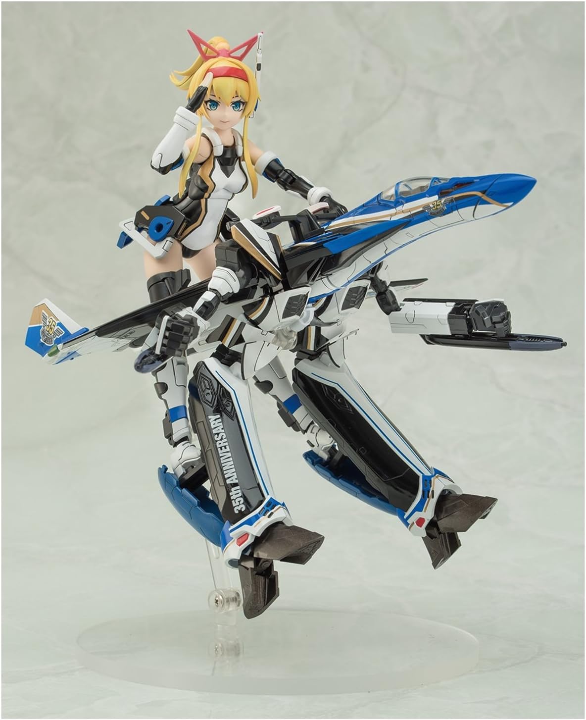 青島文化教材社 VFG マクロスデルタ VF-31J ジークフリート 35周年アニバーサリー 全高約155mm 色分け済みプラモデル MC-02