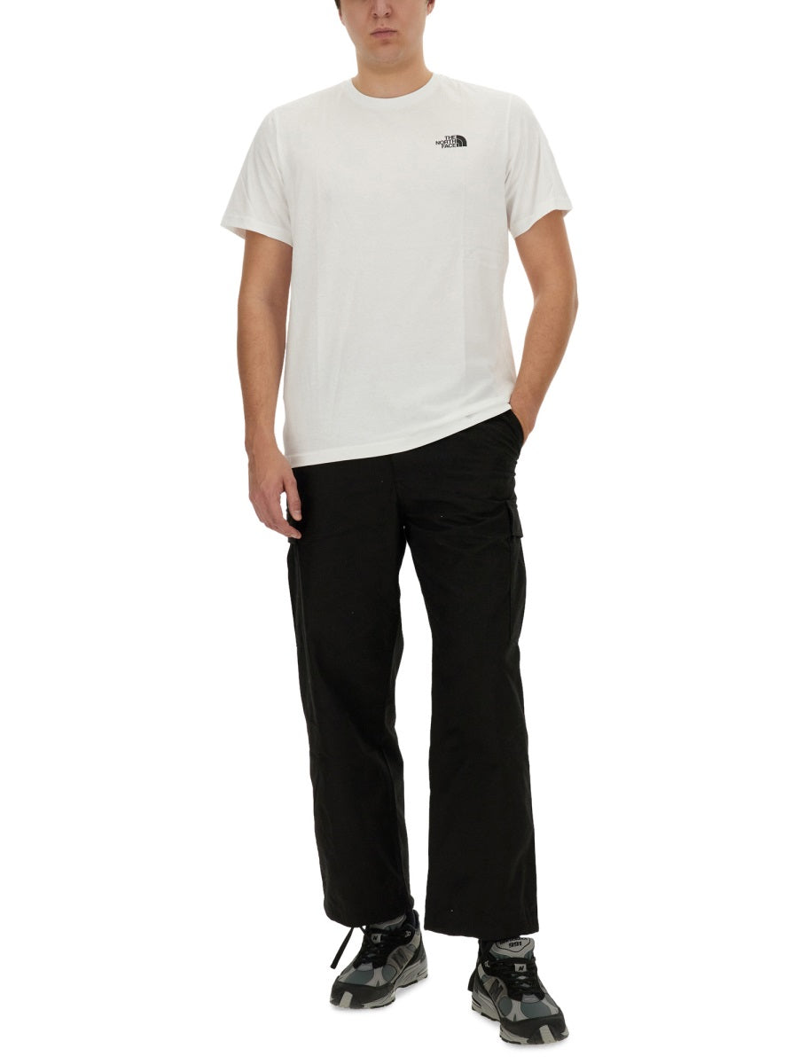 The ノースフェイスのロゴ入りTシャツ - Image 3