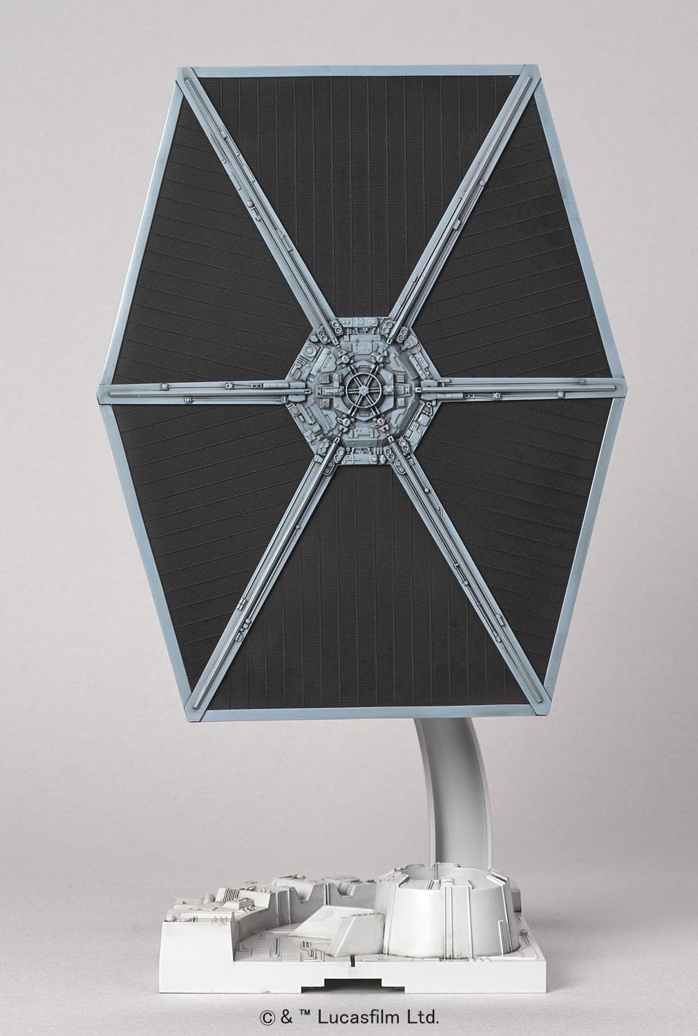 BANDAI SPIRITS Star Wars 1/72 TIE Fighter Pre-painted Plastic Model (New Package Version)