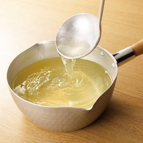 Thick shaved 7.1 oz (200 g) from Tosa Kochi Prefecture. Professional flavor. You can also make economical sauce with soy sauce