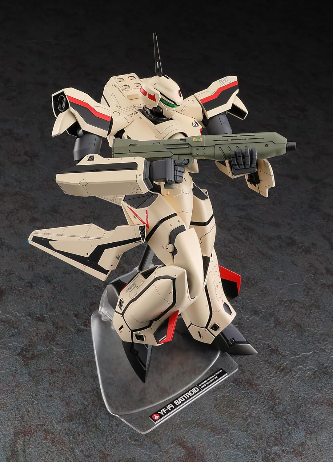 Hasegawa Macross Plus YF-19 Battroid, 1/72 Scale Plastic Model M33