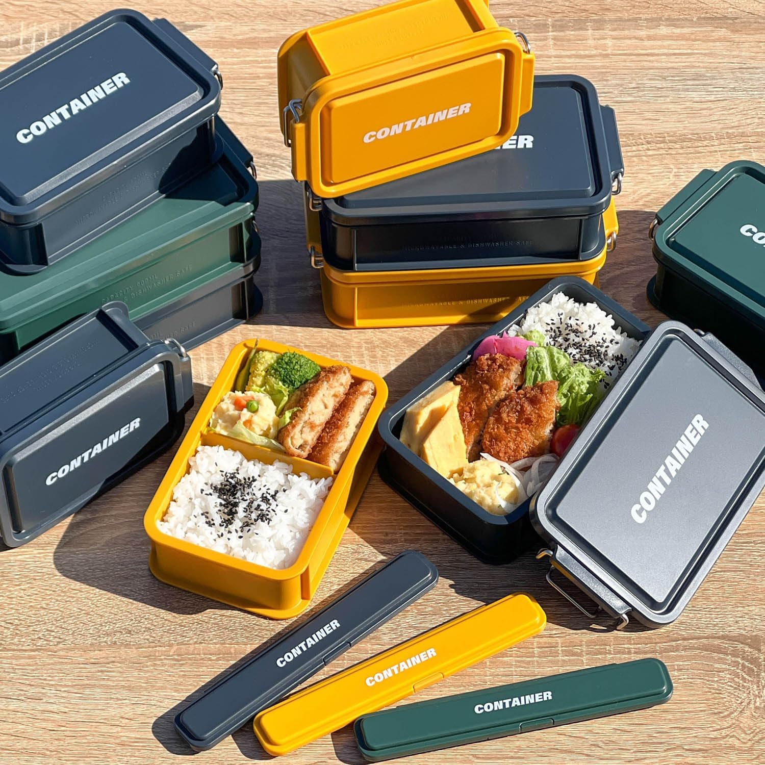 OSK Bento Box, Container Lunch Box with Divider, Yellow, 600ml, Made in Japan, Dishwasher Safe, Microwave Safe, Stain Resistant, Antibacterial, 2-Point Lock, Gasket Included, Leak Proof, Stylish, Cute