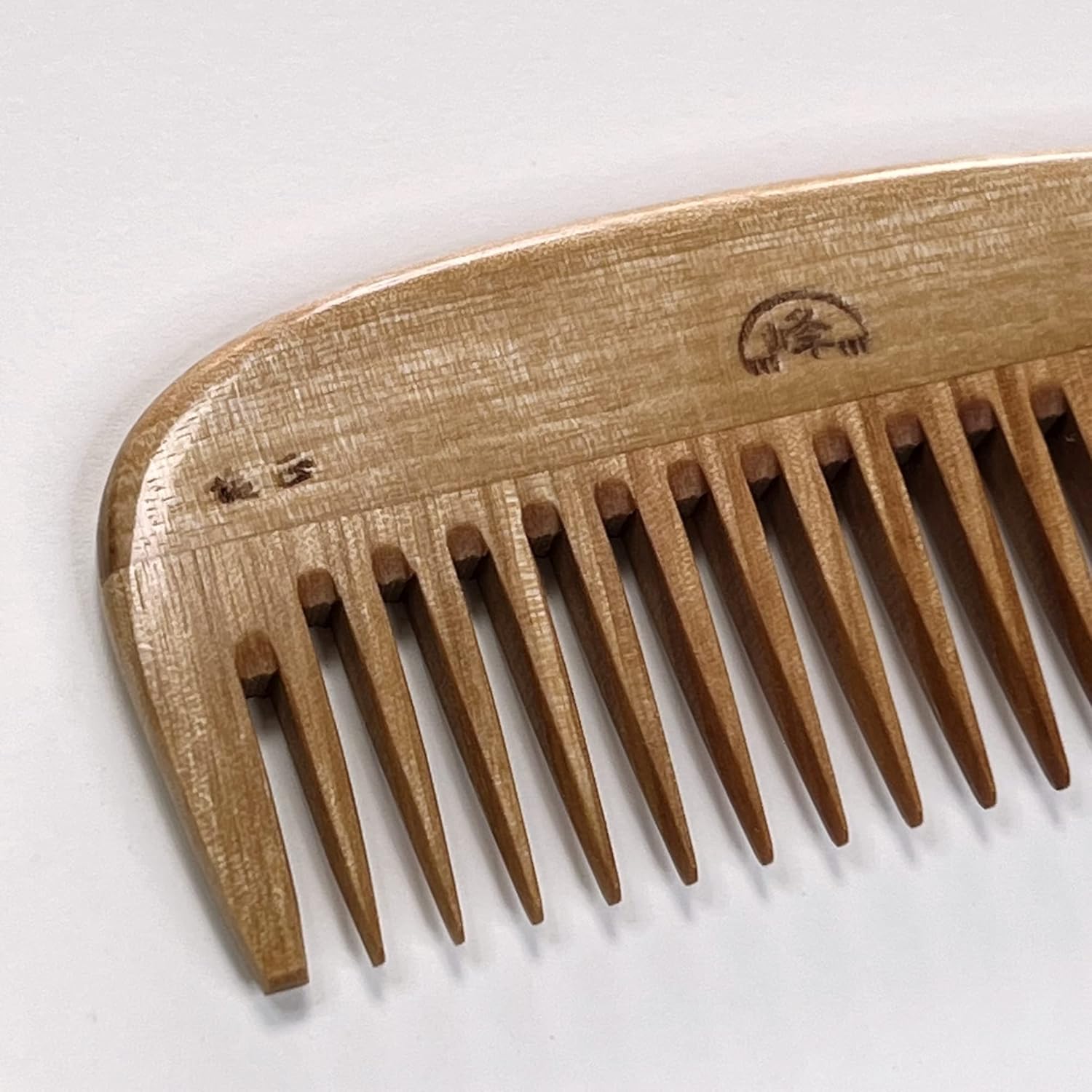 Minebari Comb with Hand - Made by Tusky Combs Artisans ~ Has a Handle for Easy Combing (Small/Large Rough Teeth)