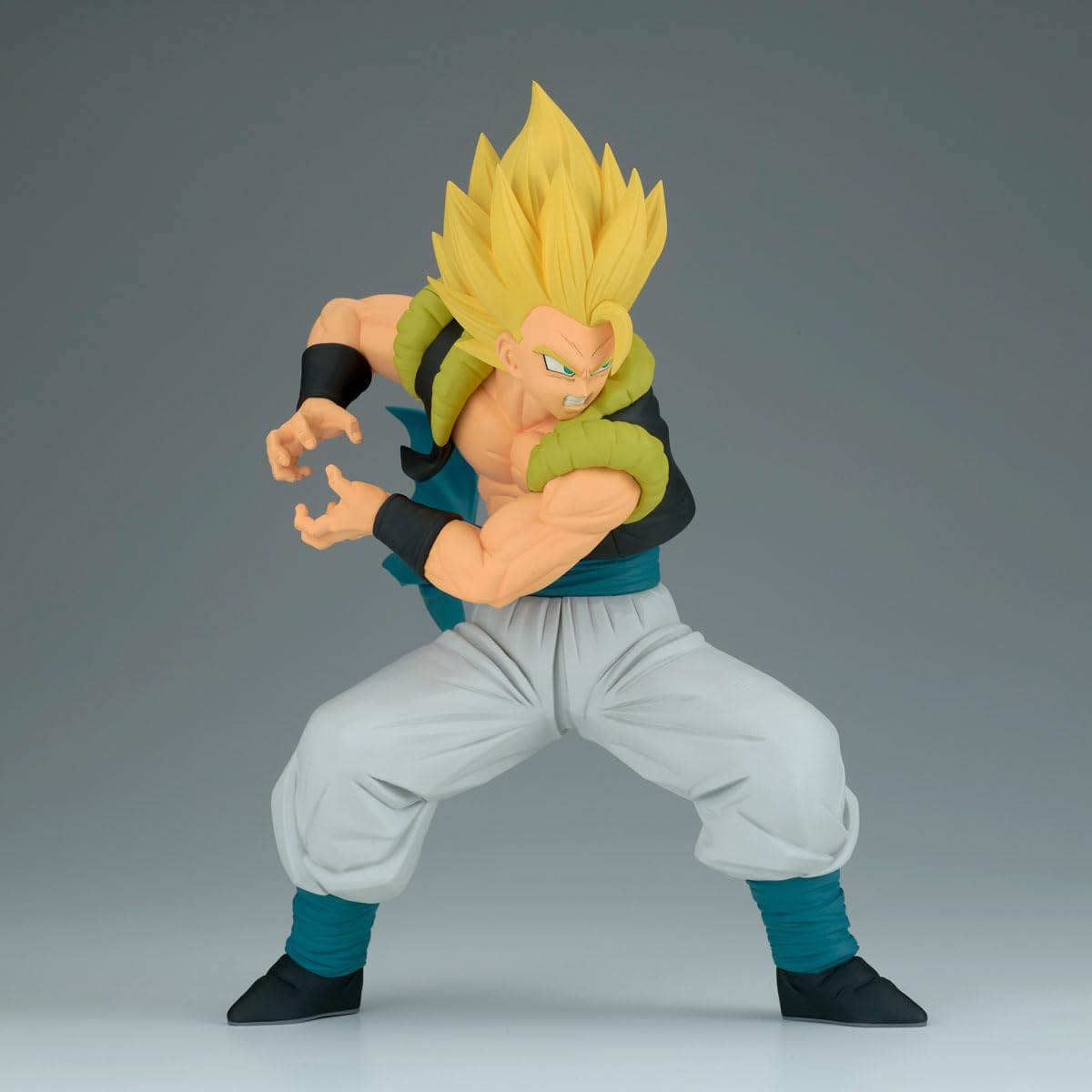Banpresto Gogeta Dragon Ball Super Action Figure Grandist, 8.9 inches (20 cm), Multicolor Collectible Figure, Perfect for Anime Fans BP29521P
