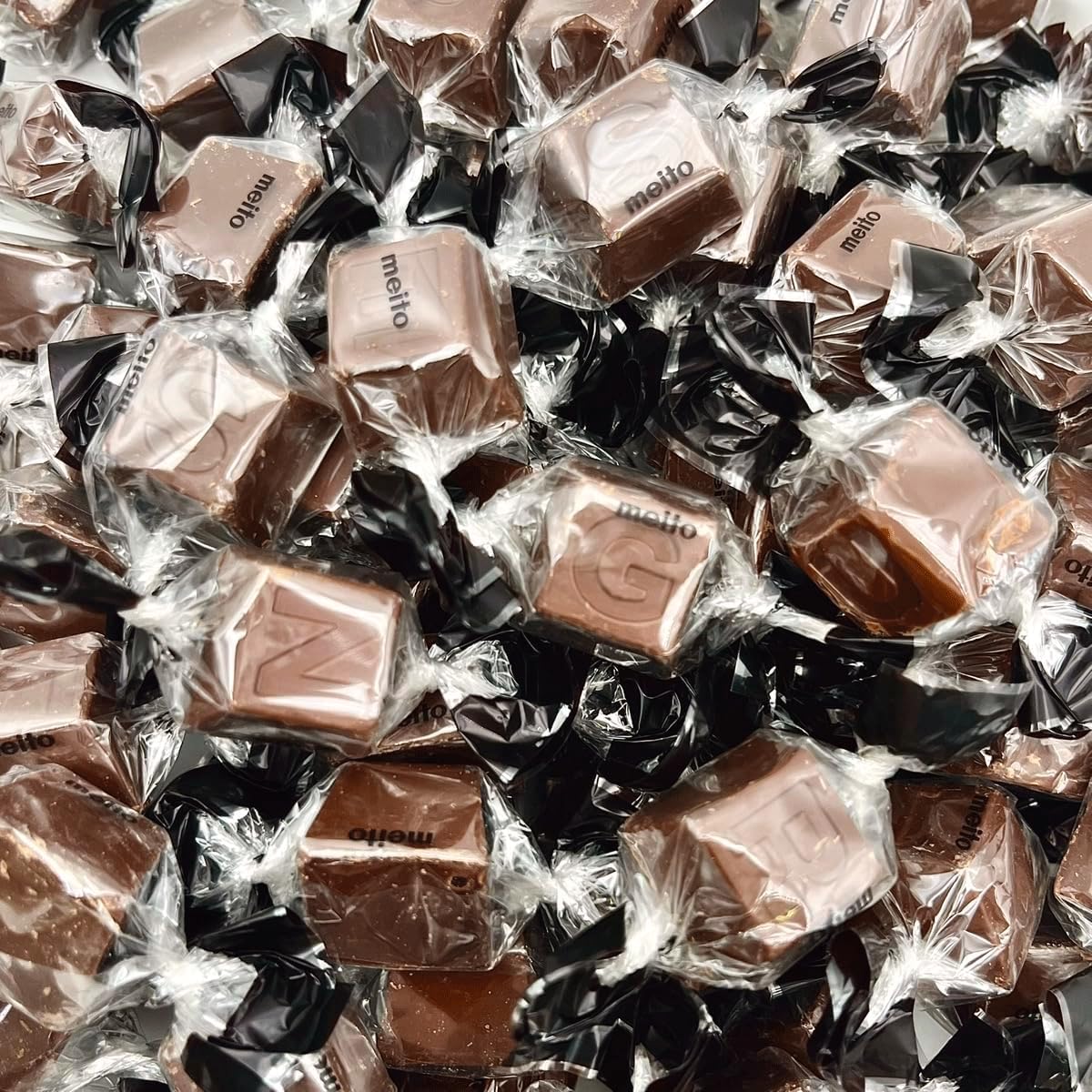 Meito Sangyo Alphabet Chocolate, 2.2 lbs (1 kg), Large Capacity, Commercial Use, Assortment, Individual Packaging, Share Pack
