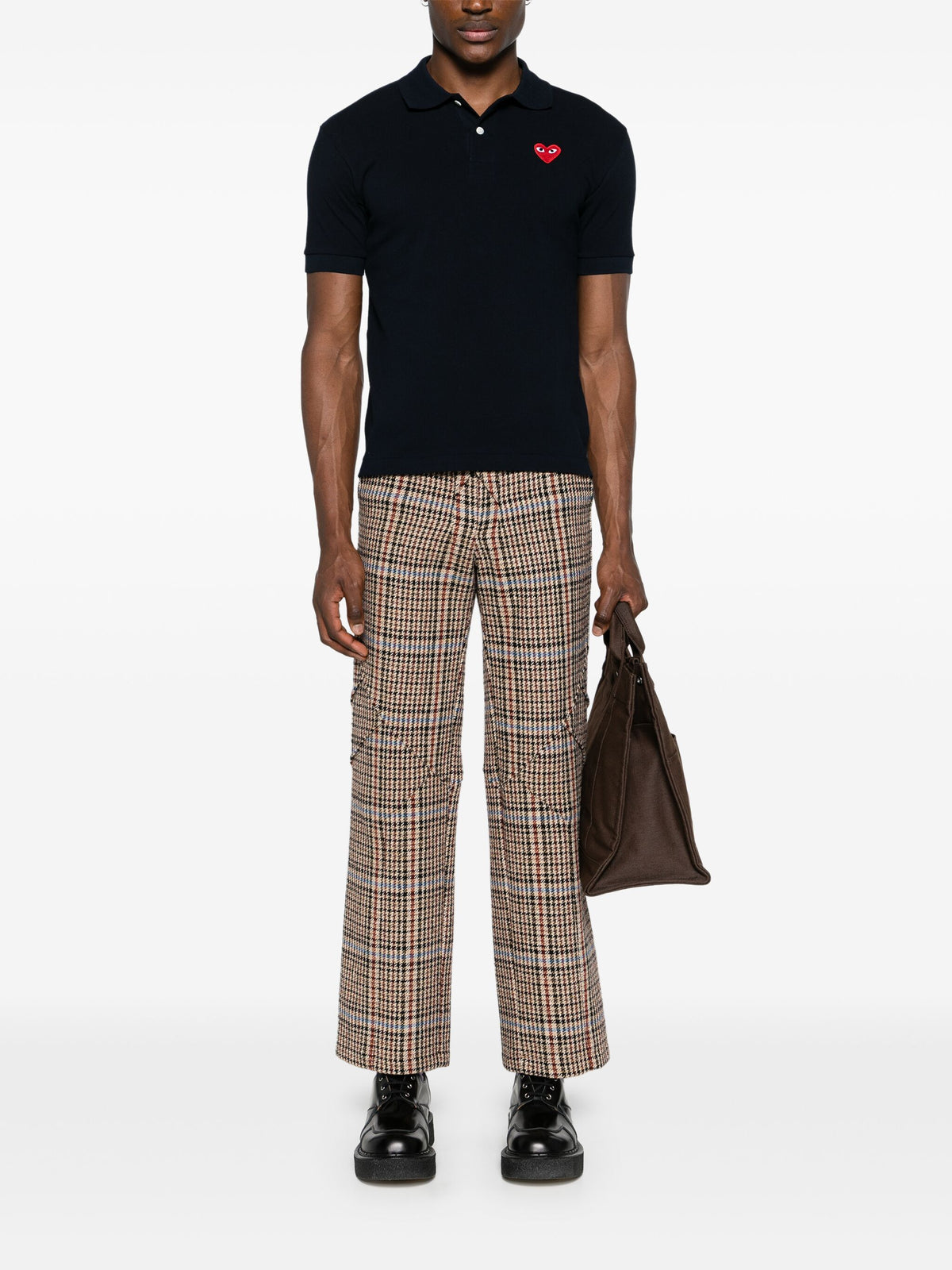 Comme Comme DesGarçonsはTshirt Red Emblem Knitを演奏します - Image 3