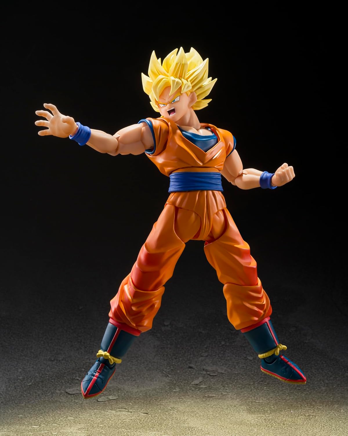 TAMASHII NATIONS S.H. Figuarts Dragon Ball Z Super Saiyan Son Goku (Beginning of the Decisive Battle), Approx. 5.7 inches (145 mm), PVC & ABS Pre-painted Action Figure