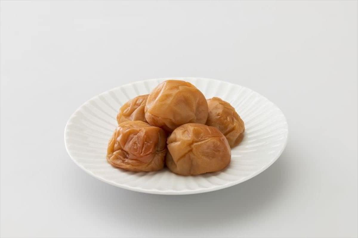 Komachi Foods Industry Kishu Minami Takume, Umeboshi Can, Lightly Salted Plum, 2.8 oz (80 g)