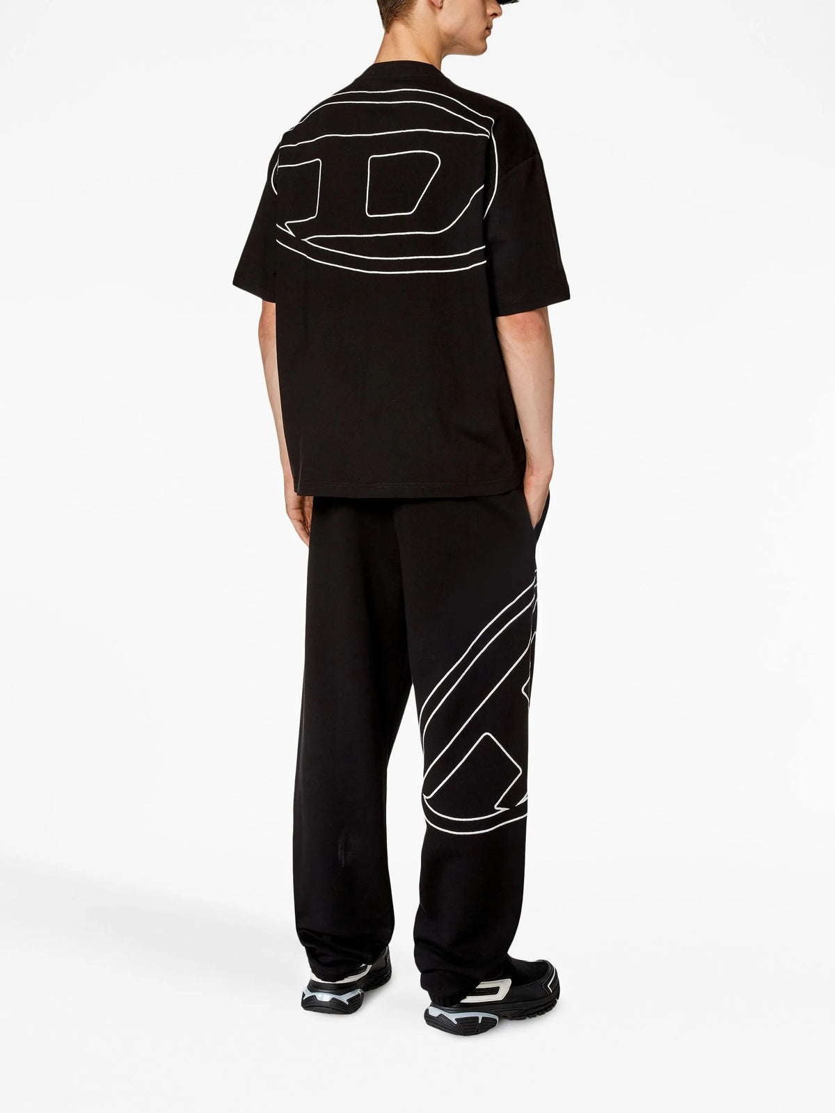 Diesel 次の表は、計算の結果をまとめたものです。 - Image 3