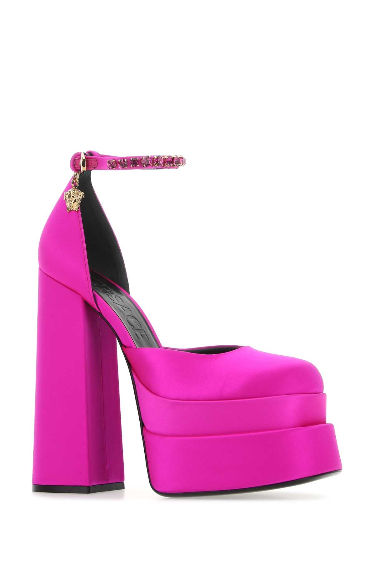 Versace ヴェルサーチフクシアサテンメデューサアエビタスポンプ - Image 3
