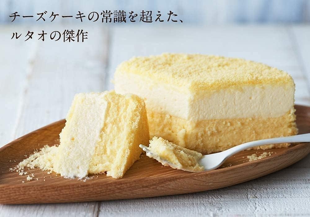 LeTAO Lutao Cheesecake Chocolate Miraculous Mouth Tasting Set (1 Doble Fromage + 1 Can of Petite Chocolat Strawberry)