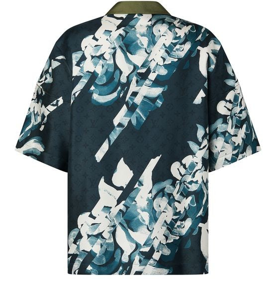 LOUIS VUITTON Monogram Printed Short-Sleeved Silk Shirt - Image 3