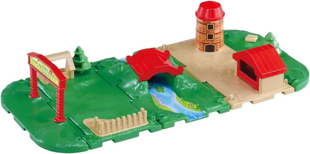 Takara Tomy Tomica Tomica & Town Lively Ranch Set Mini Car Toy Ages 3 and Up