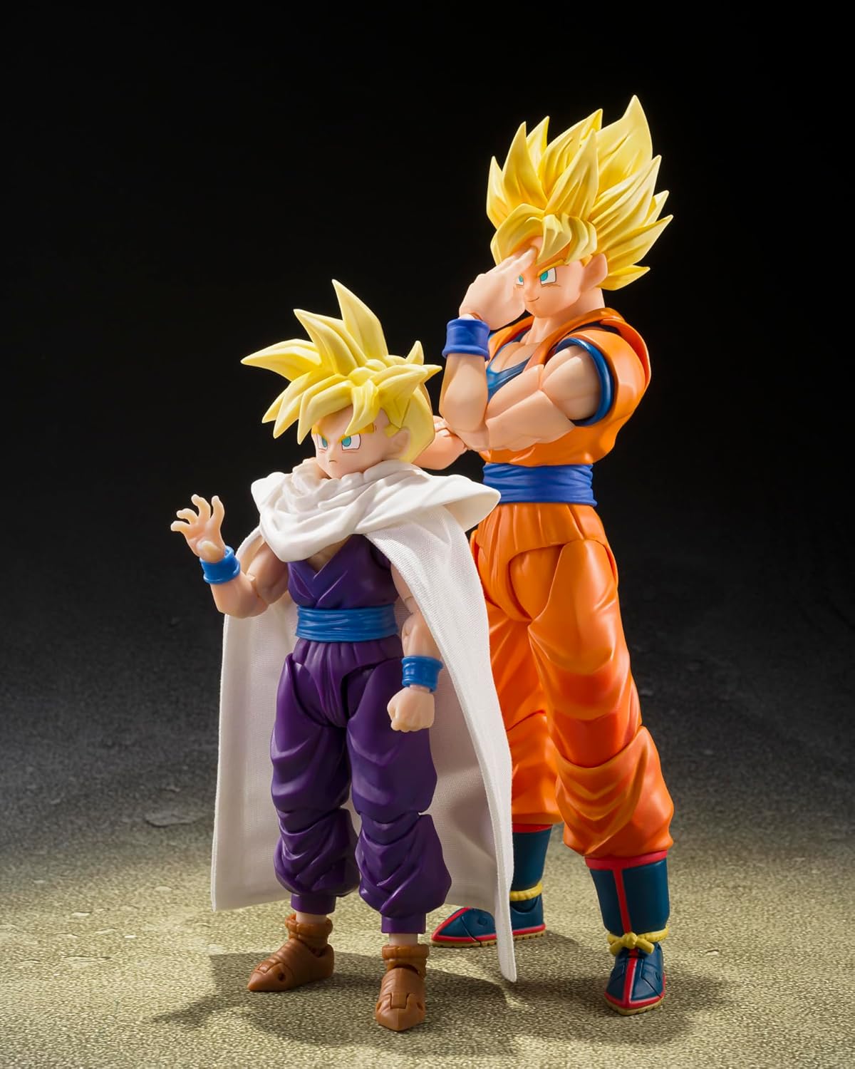 TAMASHII NATIONS S.H. Figuarts Dragon Ball Z Super Saiyan Son Goku (Beginning of the Decisive Battle), Approx. 5.7 inches (145 mm), PVC & ABS Pre-painted Action Figure