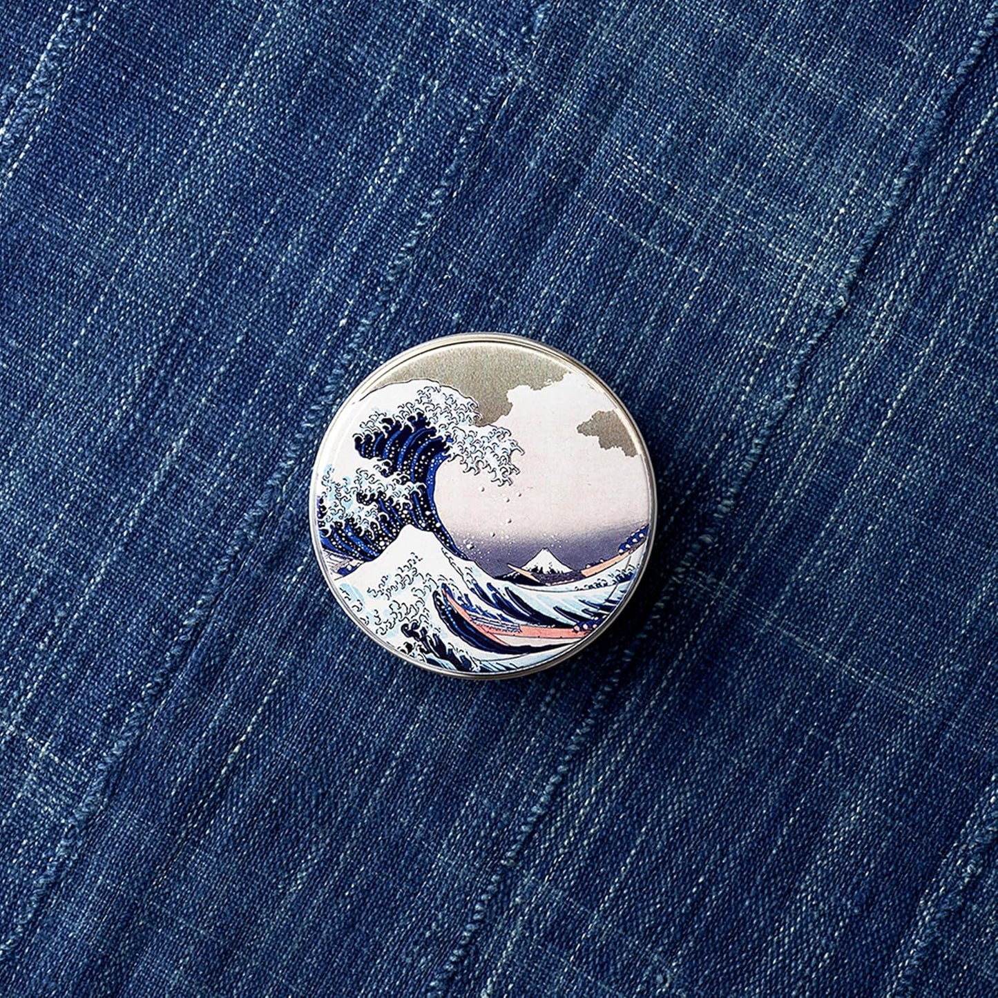 Daily Aroma Hokusai Kayuu Multi Cream, Wave Fuji 1.8 oz (50 g), Scented by Yuzu Essential Oil | デイリーアロマジャパン 葛飾北斎 富嶽三十六景 凱風快晴 神奈川沖浪裏 ユズセラミド ユズ果実エキス マルチバーム 全身 保湿 さらさら 和雑貨 日本製 精油 柚子 お土産 ギフト プレゼント 保湿クリーム 富士山 グッズ