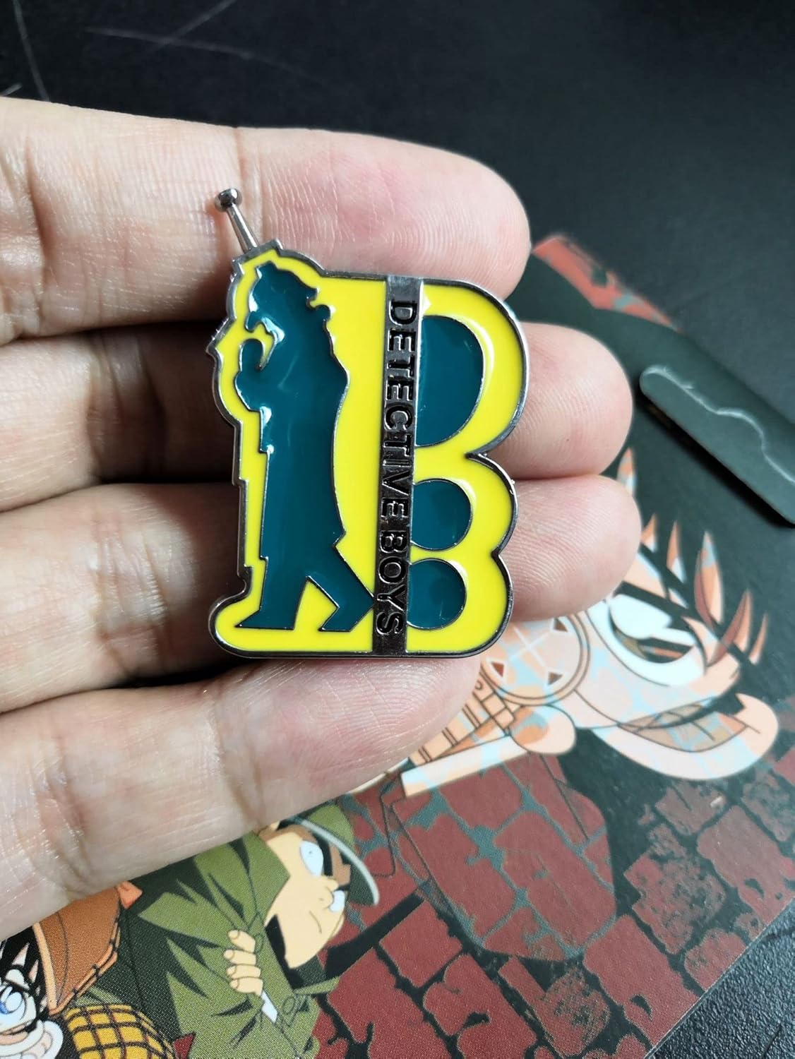 Cosplay Badge Detective Badge Boys Detective Badge Communicator Anime Alloy Brooch Play Costume Cosplay Props Accessories Gift Boys Girls Kids Unisex Clasp with 2pcs