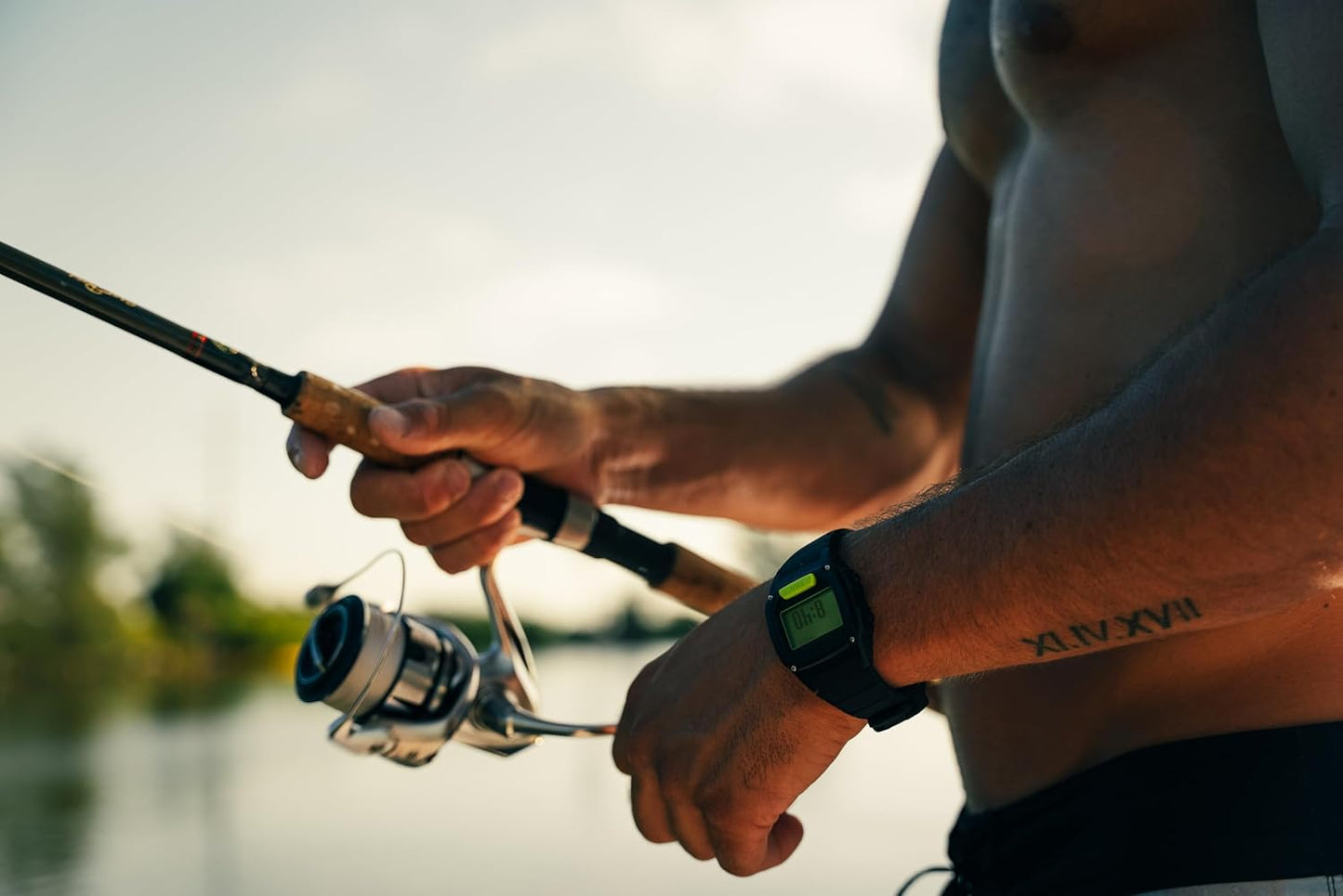 Freestyle Wristwatch, Waterproof to 10 ATM, Surf Watch, Digital Tide Graph, Display, Button Control, Underwater, Surfing, Marine Sports, SHARK CLASSIC TIDE 600, Genuine Imported, Black, NEG, Gift