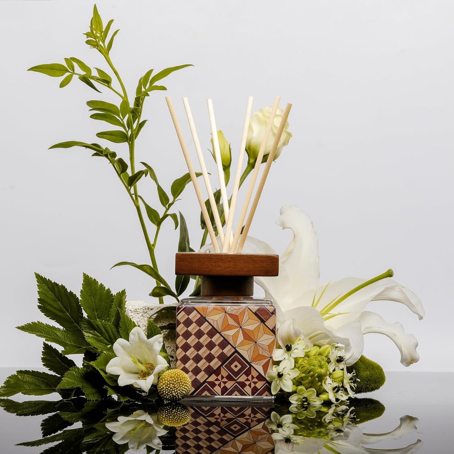 Aroma Naturals Parquet Pattern Sheet Reed Diffuser Room Fragrance Gift Present 150ml (Hinoki Serenity)