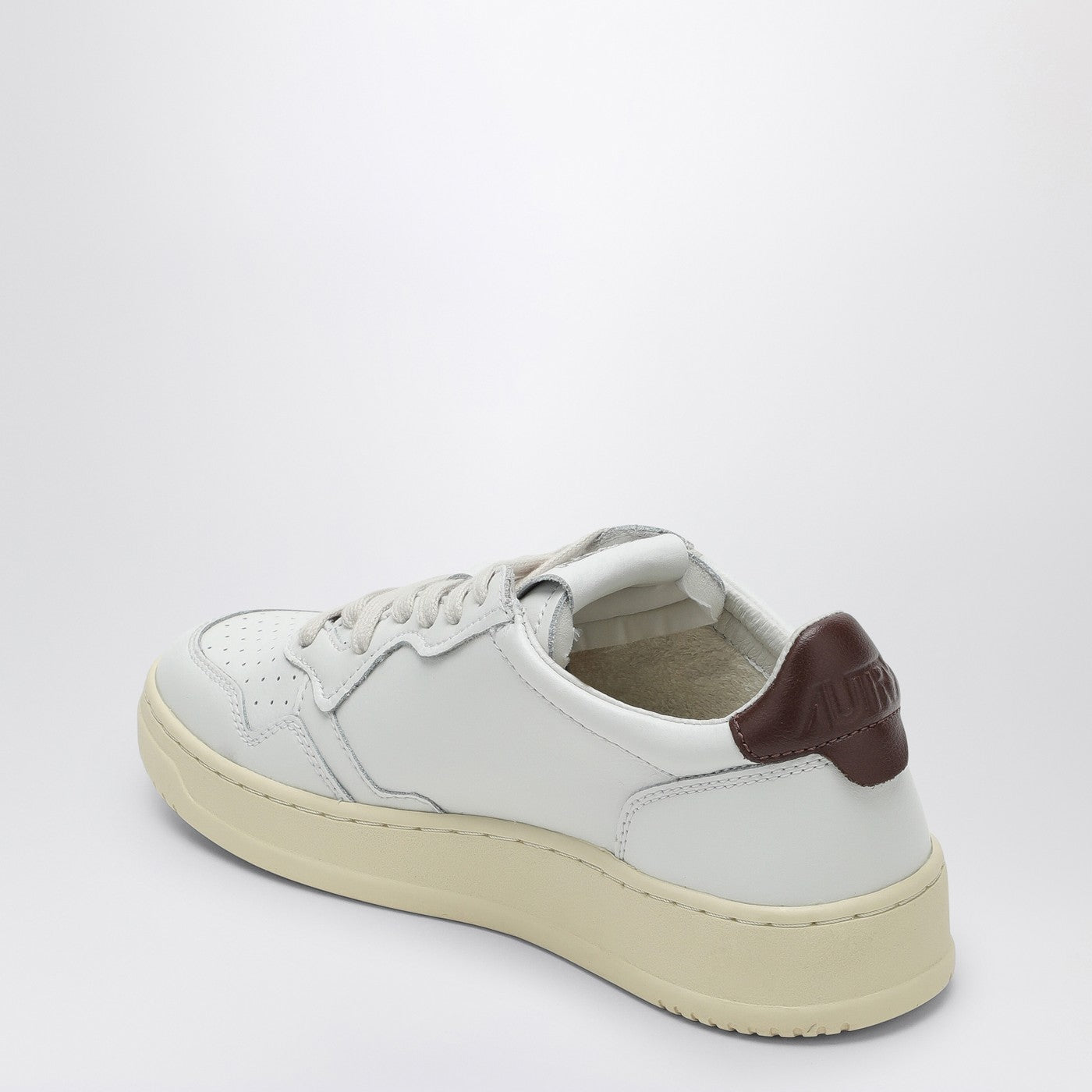 Autry Low Medalist White/Brown Sneaker - Image 4