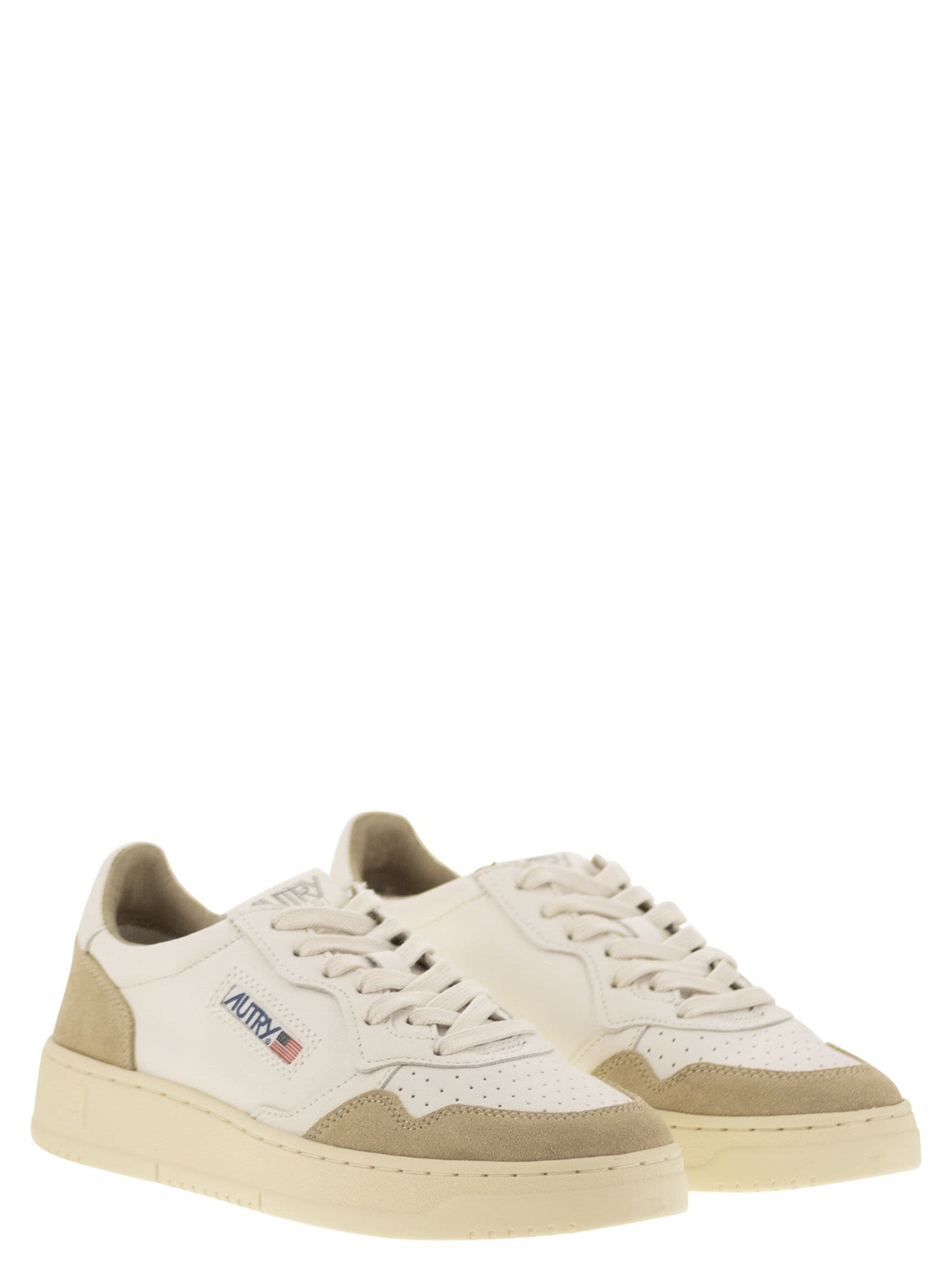 Autry Medalist Low Two Tone Leather Sneakers - Image 4