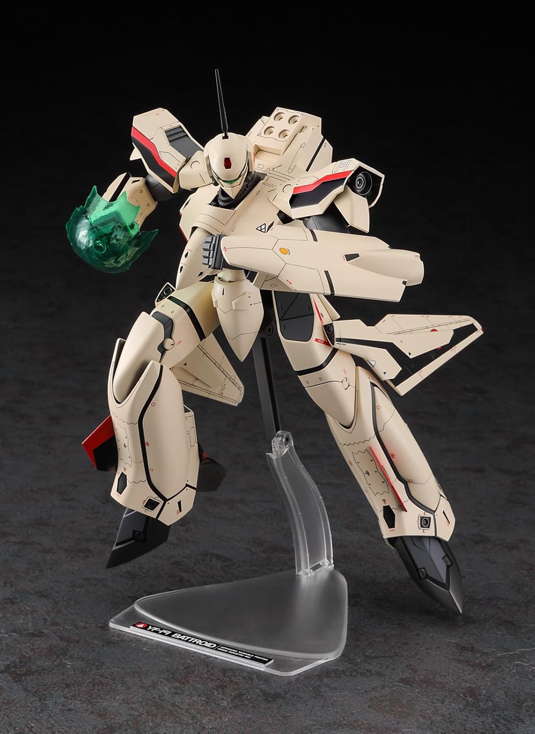Hasegawa Macross Plus YF-19 Battroid, 1/72 Scale Plastic Model M33