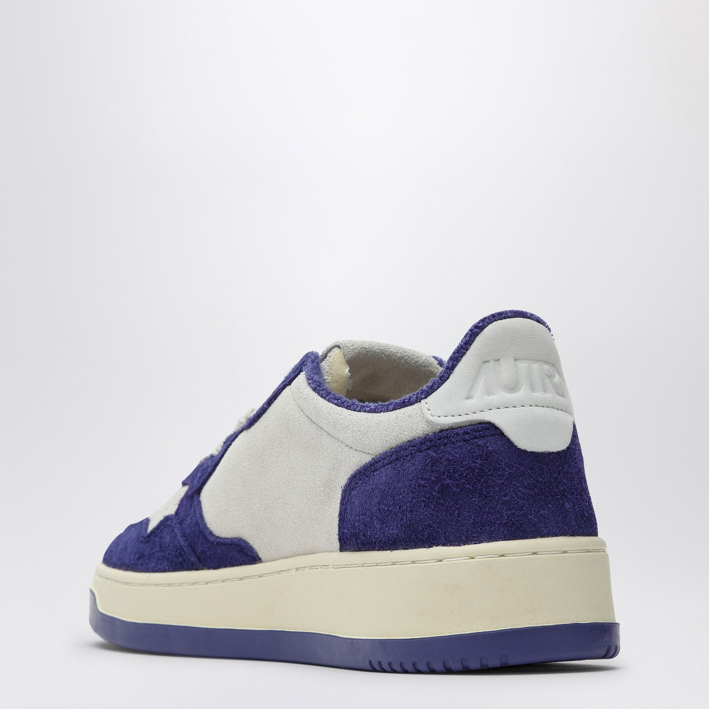 Autry Sneaker White/Lily Suede Medalist - Image 4
