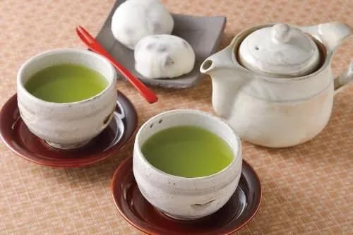 Brown rice tea with carefully selected matcha