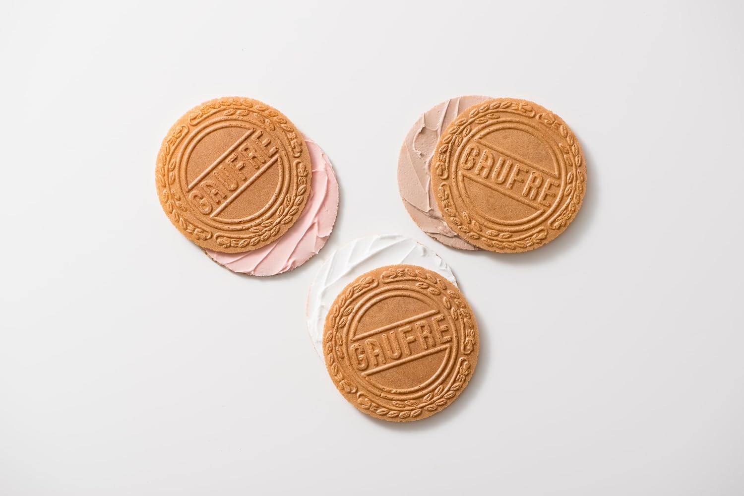 【Authentic Product】 Kobe Fugetsudo Chiikawa Mini Waffles, Candy in Cans 【Chiikawa Spotted Rabbit 3-Can Set】 Each Contains 6 Pieces (Vanilla Strawberry Flavor Chocolate 3 Pieces x 2 Bags)