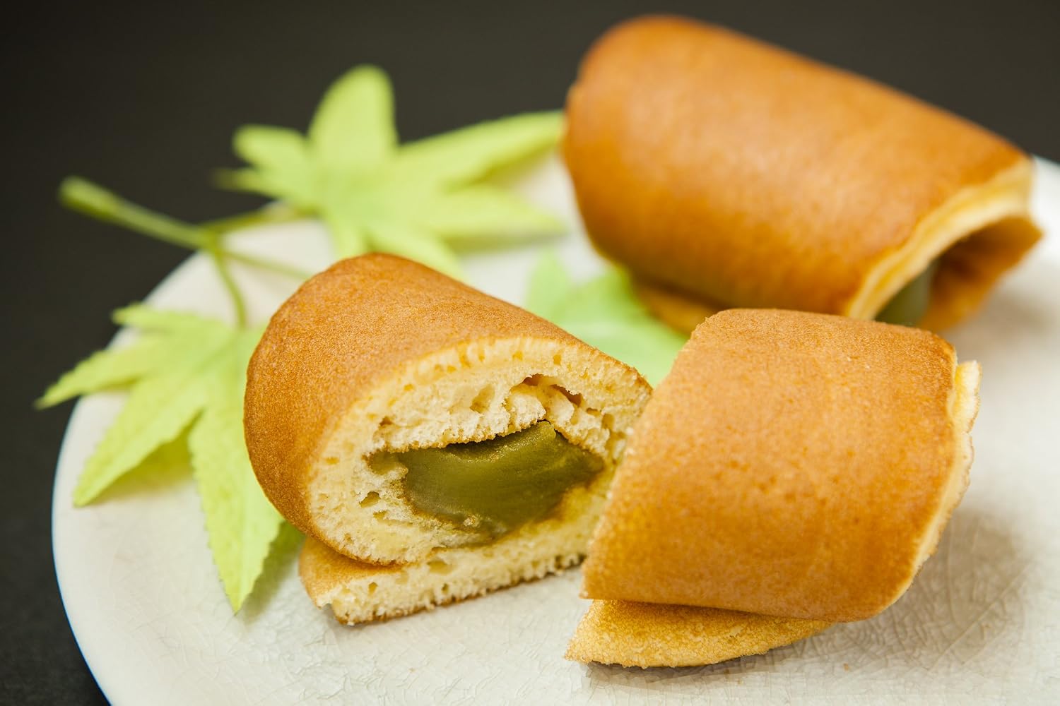 Gourmet Village Murayama Japanese Confectionery Set (Plum) - Domestic Red Beans, Baked Goods, Yōkan, Chestnut Manju with Leaf, Ginkgo Nut