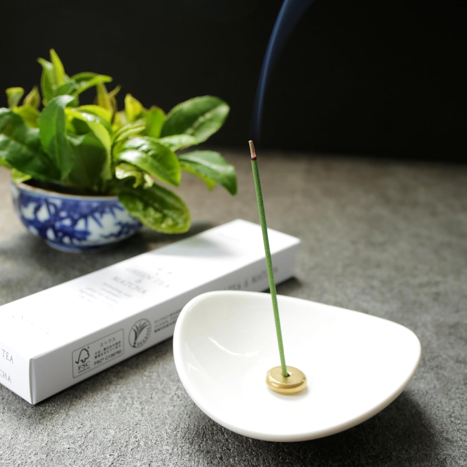 Noguchi Kumataro Tea Garden Incense Incense, Green Tea and Matcha Scent, Approx. 40 Sticks, Sandalwood, Awaji Island, Deodorizing, Ama-Made in Japan, Gift Gift