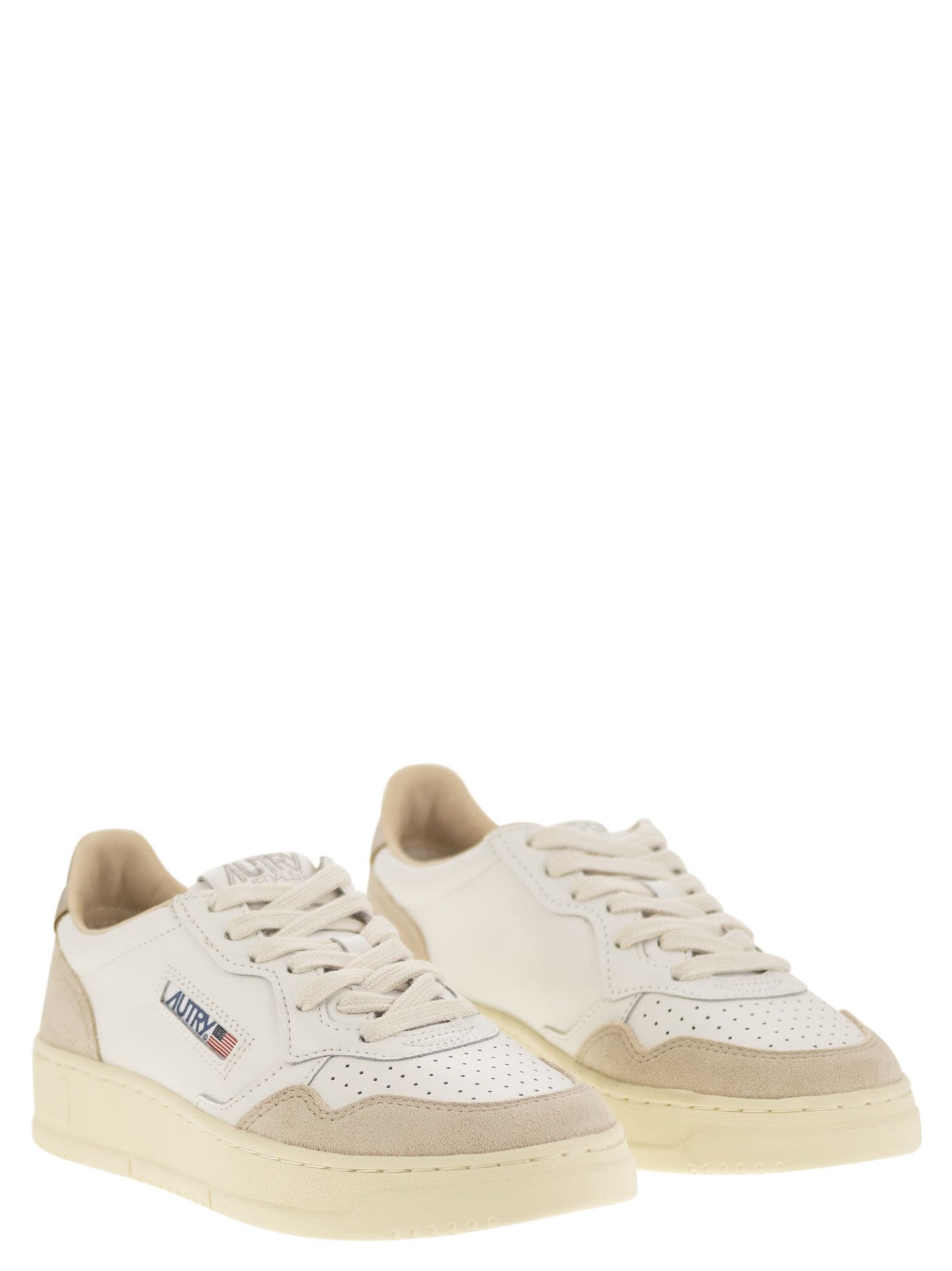Autry Medalist Low Leather Sneakers - Image 4
