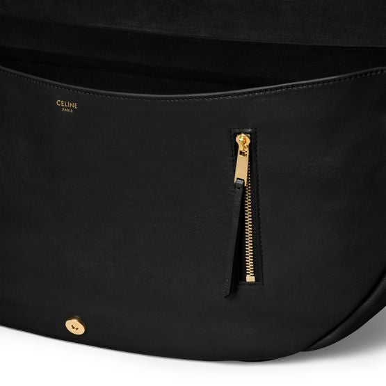 CELINE Halfmoon soft Triomphe bag in supple shiny lambskin - Image 4