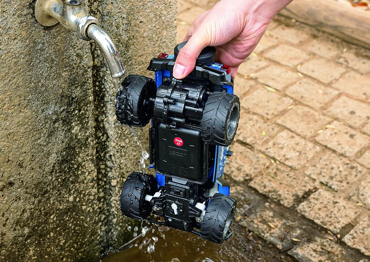 Jozen Dirt Max 1/24 Scale RC Jeep Wrangler Rubicon JRVT111-BL Blue