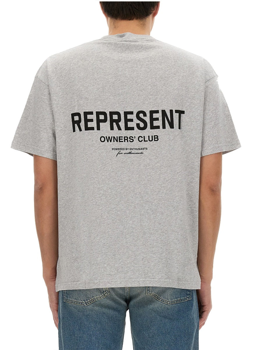Represent ロゴ付きのTシャツを表します - Image 4