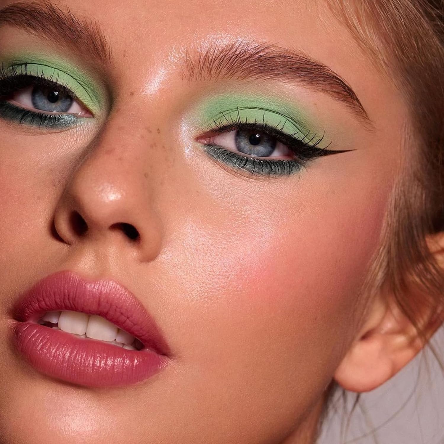 Boobeen Paleta de sombras de ojos nude – maquillaje mate y brillante, polvo de sombra de ojos cremoso altamente pigmentado, crea un aspecto de ojos neutro, larga duración, fácil de crear looks
